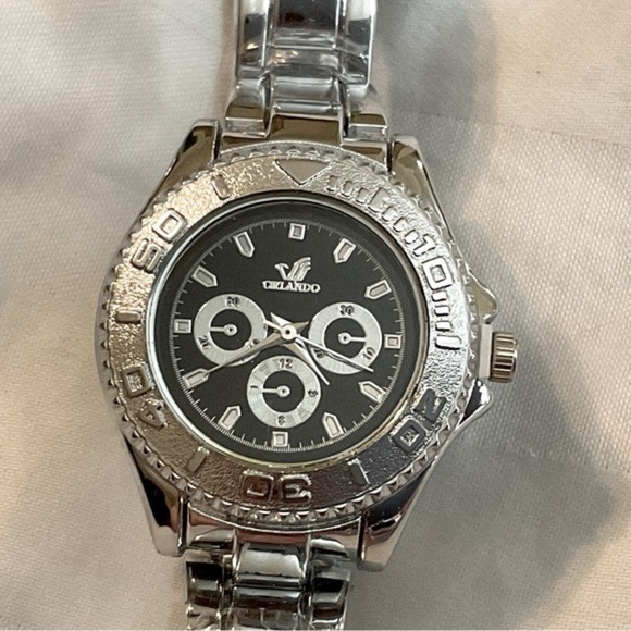 Ladies Silvertone Watch NWT - Picture 10 of 11